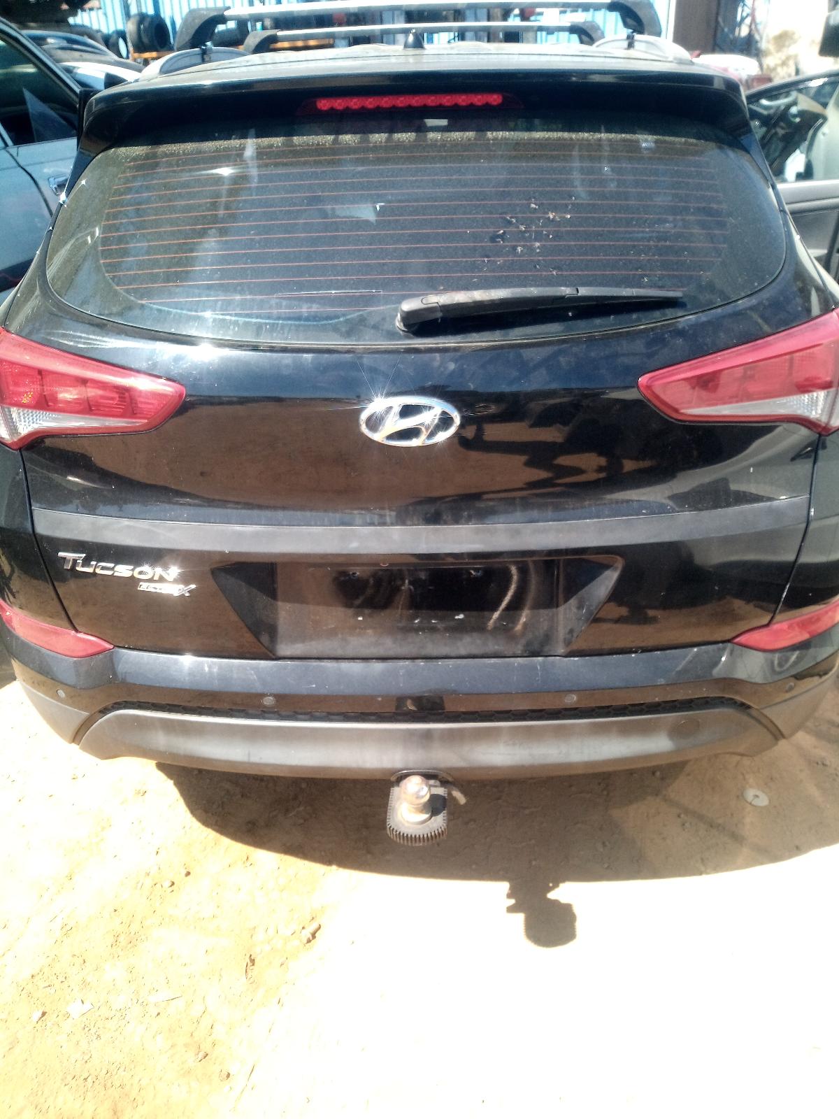 View Auto part Right Front Lower Control Arm Hyundai Tucson 2015