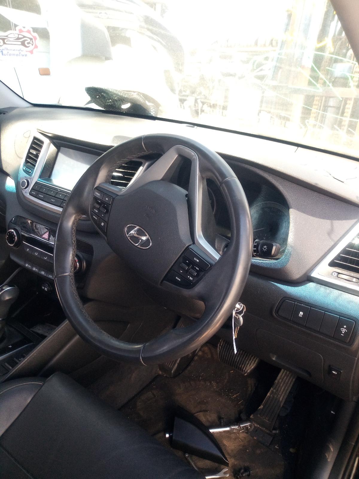 View Auto part Right Front Lower Control Arm Hyundai Tucson 2015