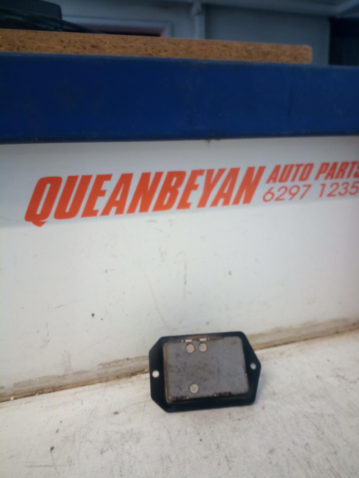 View Auto part Misc Switch/Relay Toyota Yaris 2006